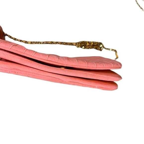 Vintage Coral Suede Clutch / Shoulder Bag with Gold Chain - Picture 5 of 11